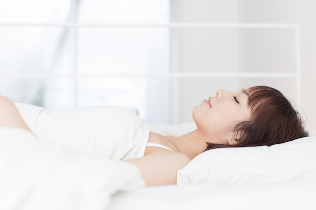 睡眠の質を上げる女性