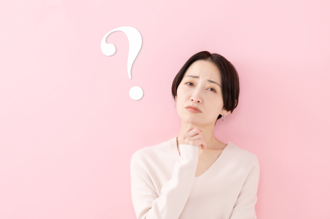 歯ぎしりをする癖があってもマウスピース矯正はできるのか考える女性