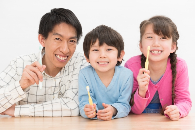 家族で歯磨き