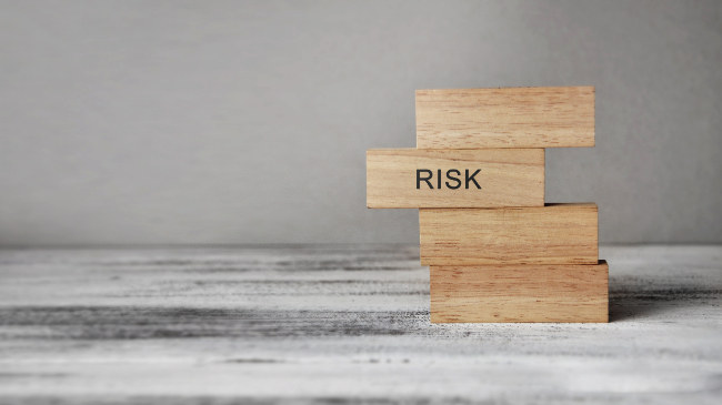 八重歯を放置するリスクのイメージ