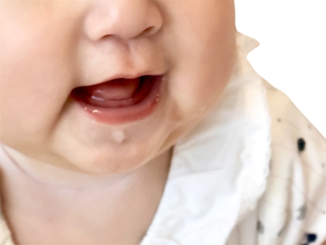 赤ちゃんのよだれ