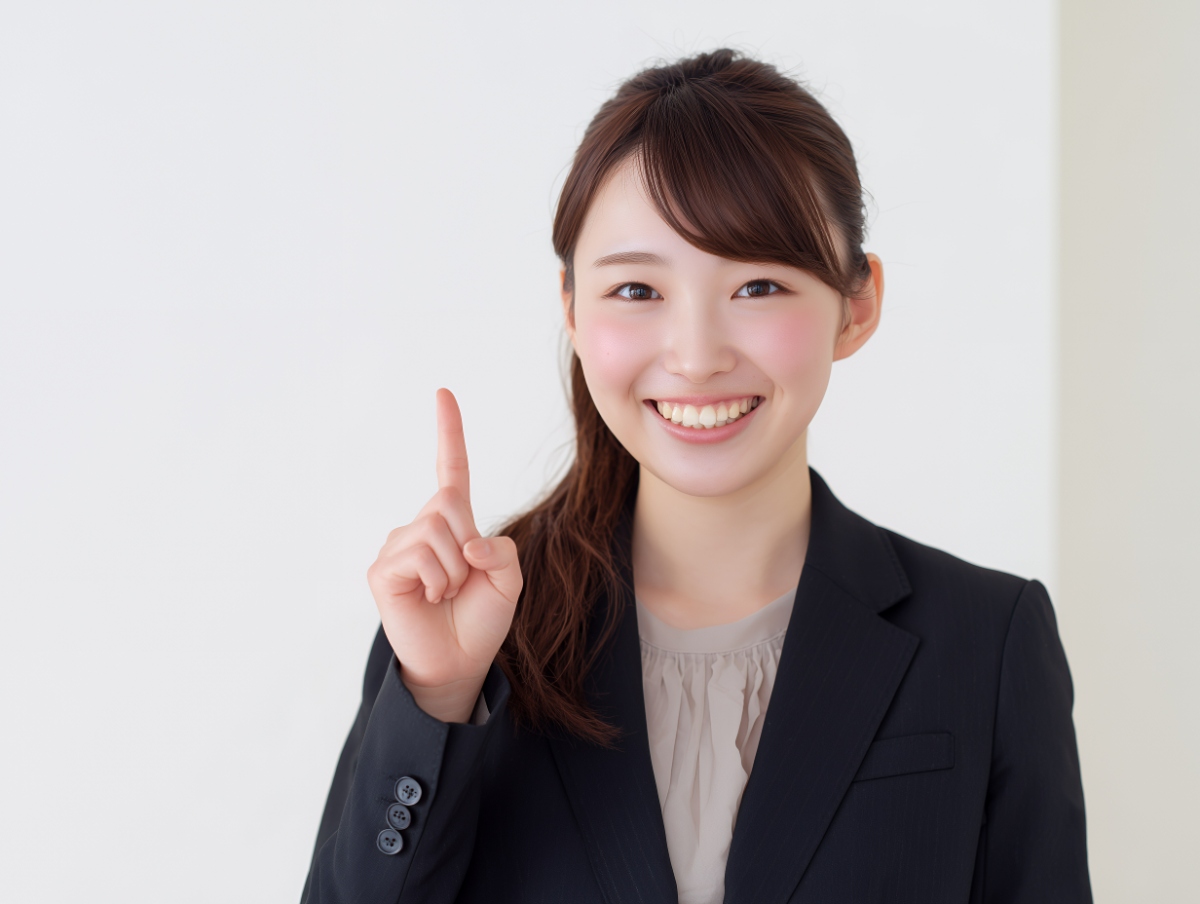 マウスピース矯正の装着時間を守るための秘訣を紹介する女性