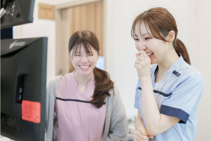 残業が少なく18時退勤