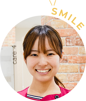 スタッフ笑顔写真