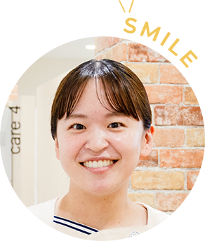 スタッフ笑顔写真